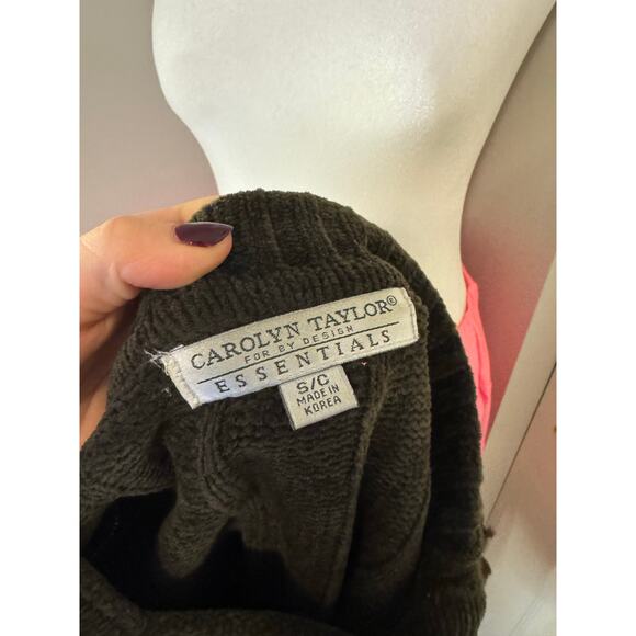 Vintage Green Carolyn Taylor Essentials V Neck Sweater - Picture 5 of 5